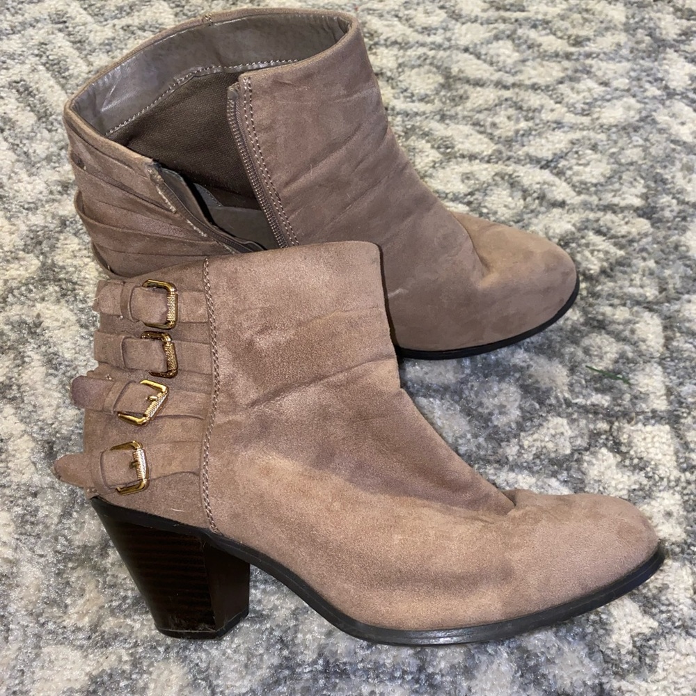 booties - Picture 2 of 2